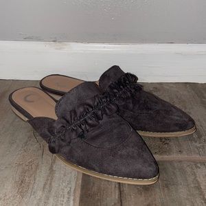 Dark brown pointed toe mule